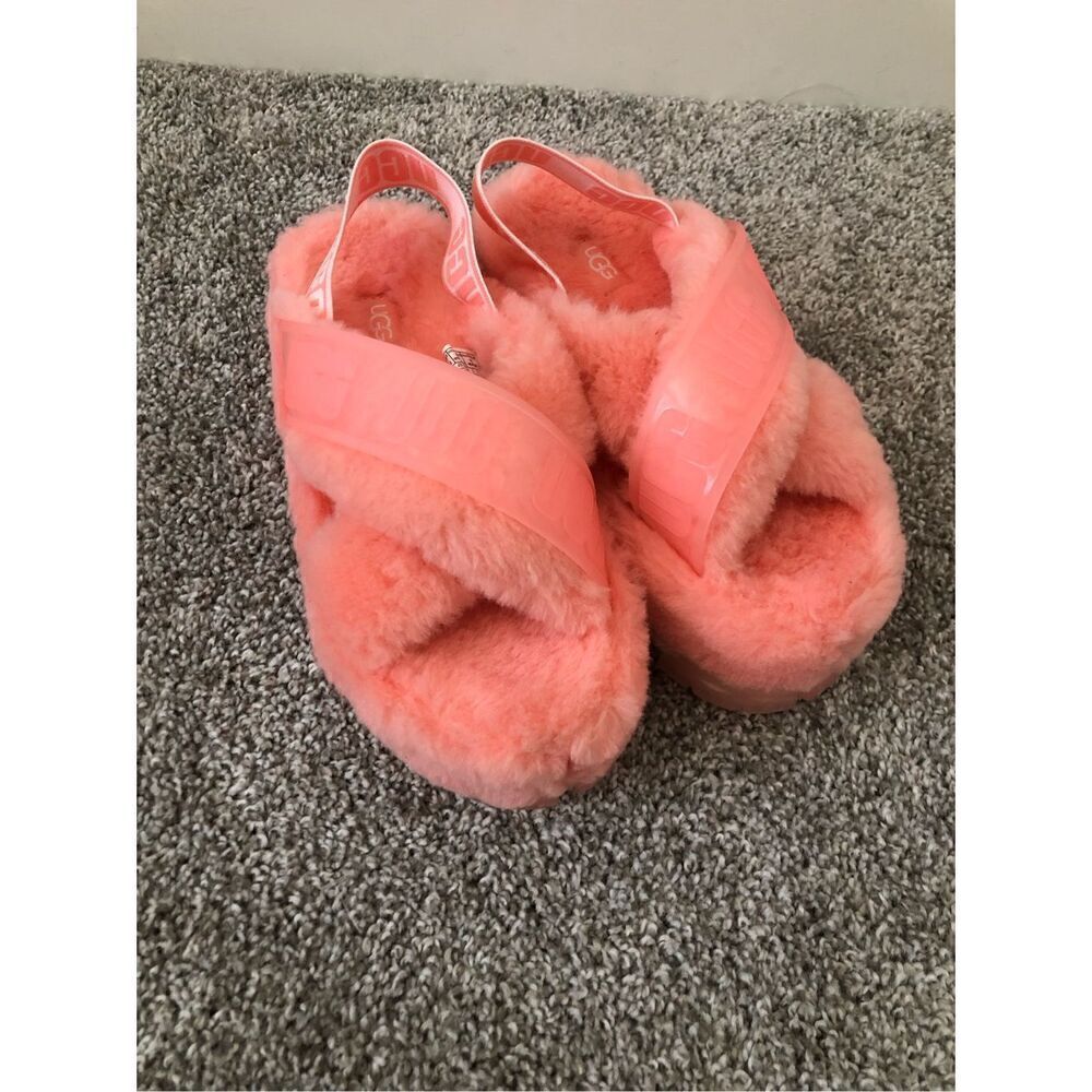 UGG Fuzzita Platform Sandal Pink Women’s Size 6